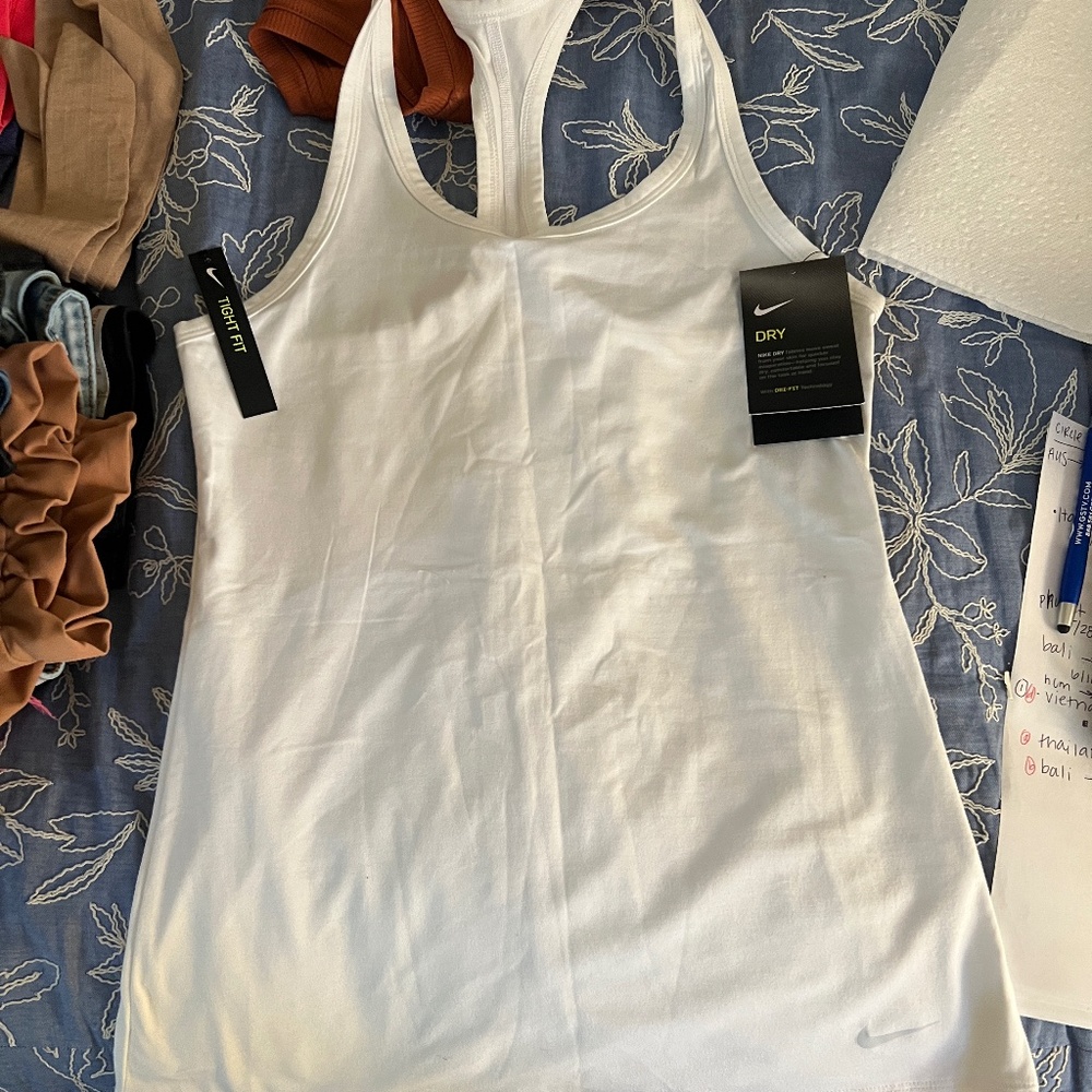 BRAND NEW Nike dry fit tank size S